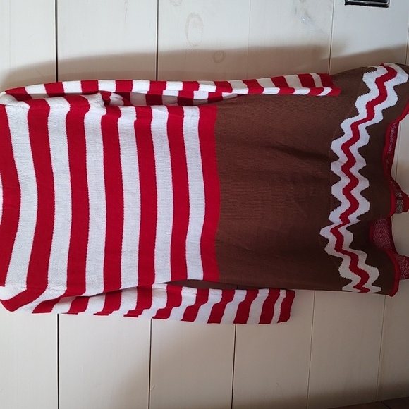 BORN FAMOUS Womens‎ Christmas Gingerbread House Dress SIZE Small PtP 15" - Picture 2 of 4